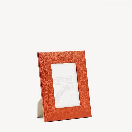 Leather picture frame