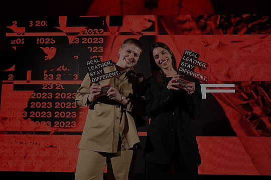 米兰颁奖典礼宣布真皮真自我2023年国际大赛总冠军为：Tamar Elbaz和 Ana Del Rio Mullarkey