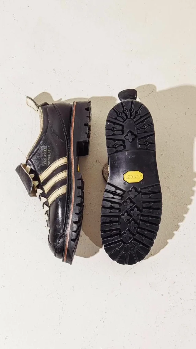 A restored and repurposed pair of Adidas track cleats
via @shopgoodsandservices

Remember, always Choose Real Leather 

#Upcycle #RealLeather #LeatherCraft